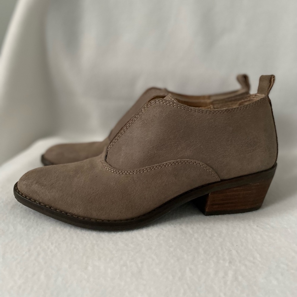 Lucky Brand Size 7.5M Leather Taupe Shoes - Picture 4 of 16